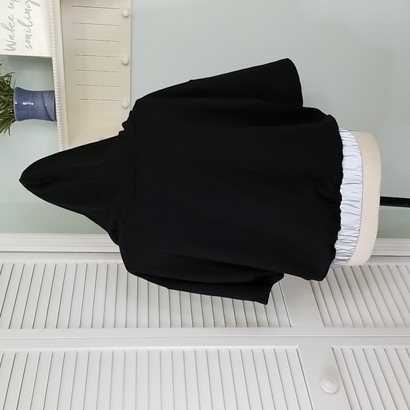 Black, crop, hooded, I am a warrior top - Picture 5 of 13